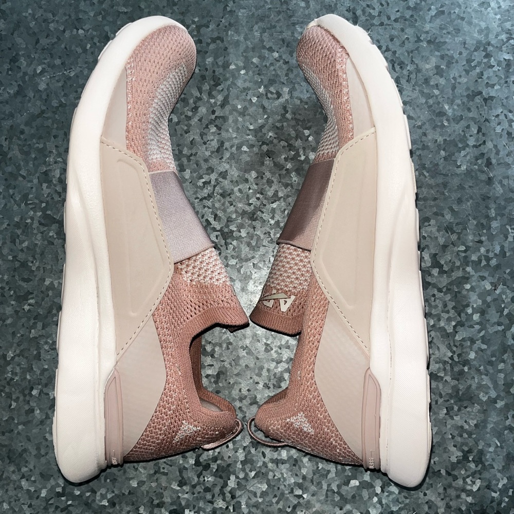 APL-TechLoom Bliss Knit Running Shoe - Picture 5 of 9